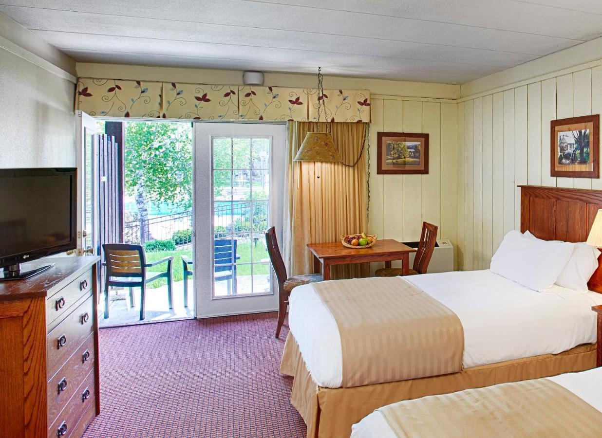 Salt Fork State Park Lodge And Conference Center Cambridge Bagian luar foto