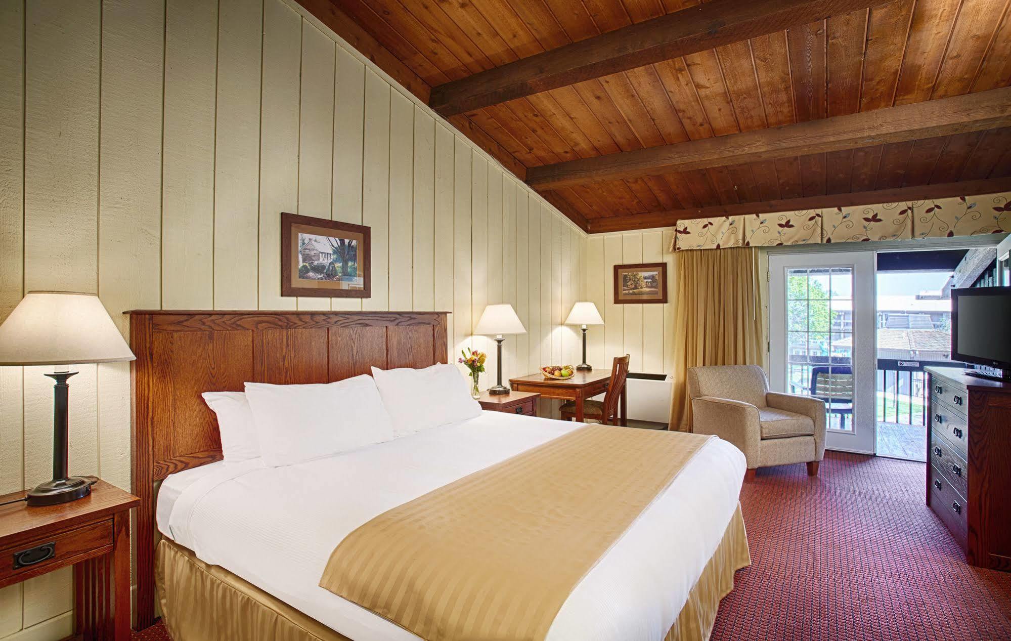 Salt Fork State Park Lodge And Conference Center Cambridge Bagian luar foto