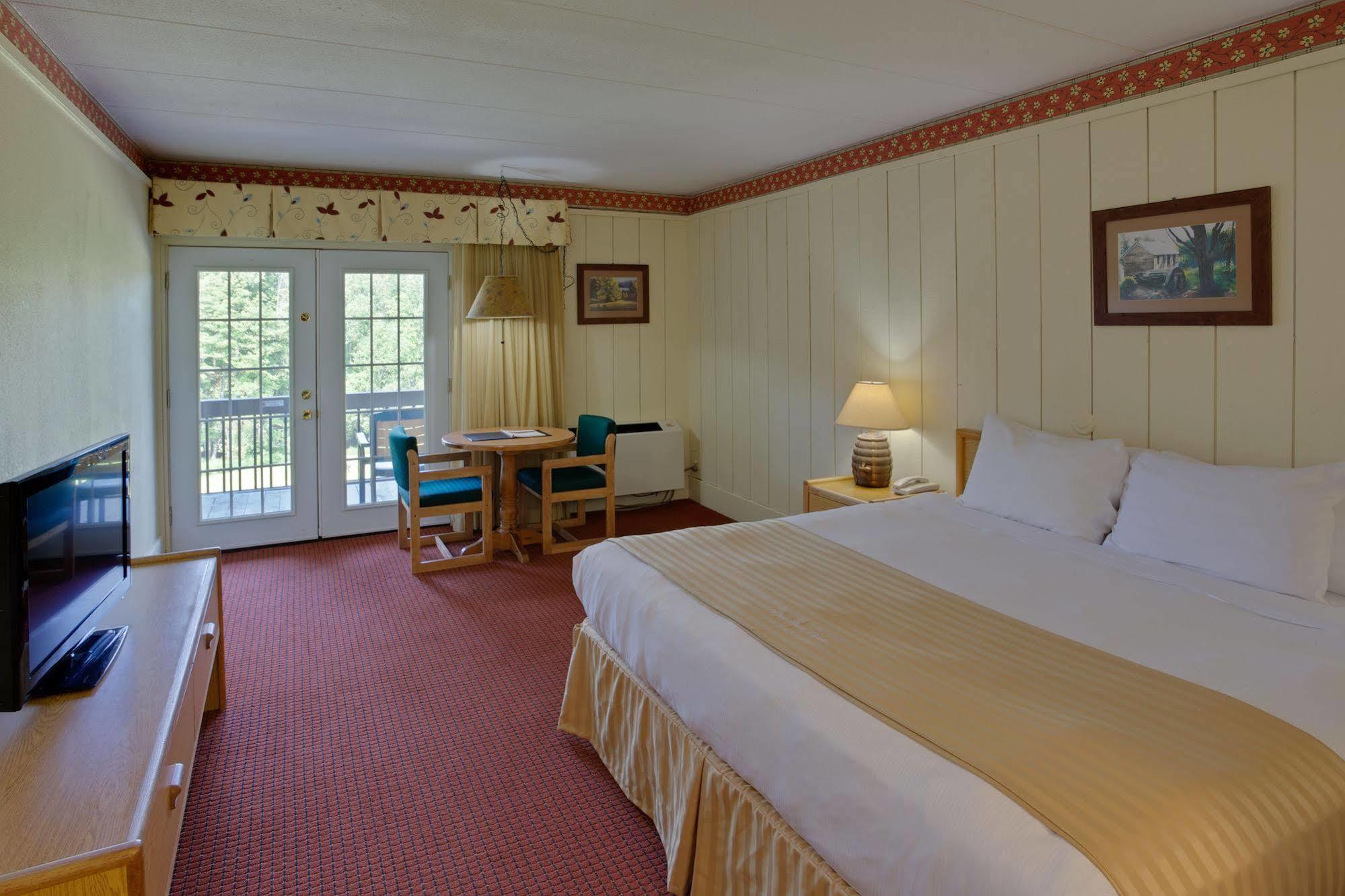 Salt Fork State Park Lodge And Conference Center Cambridge Bagian luar foto