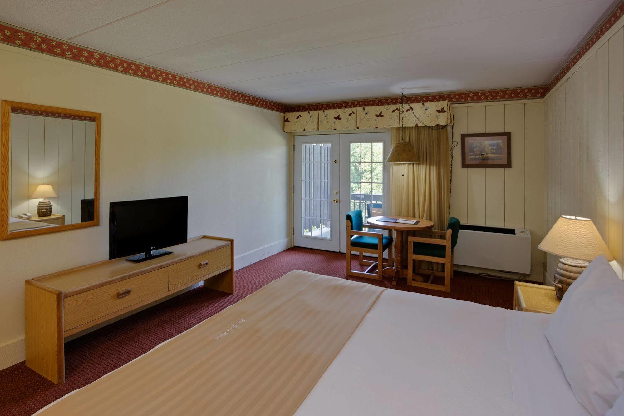 Salt Fork State Park Lodge And Conference Center Cambridge Bagian luar foto