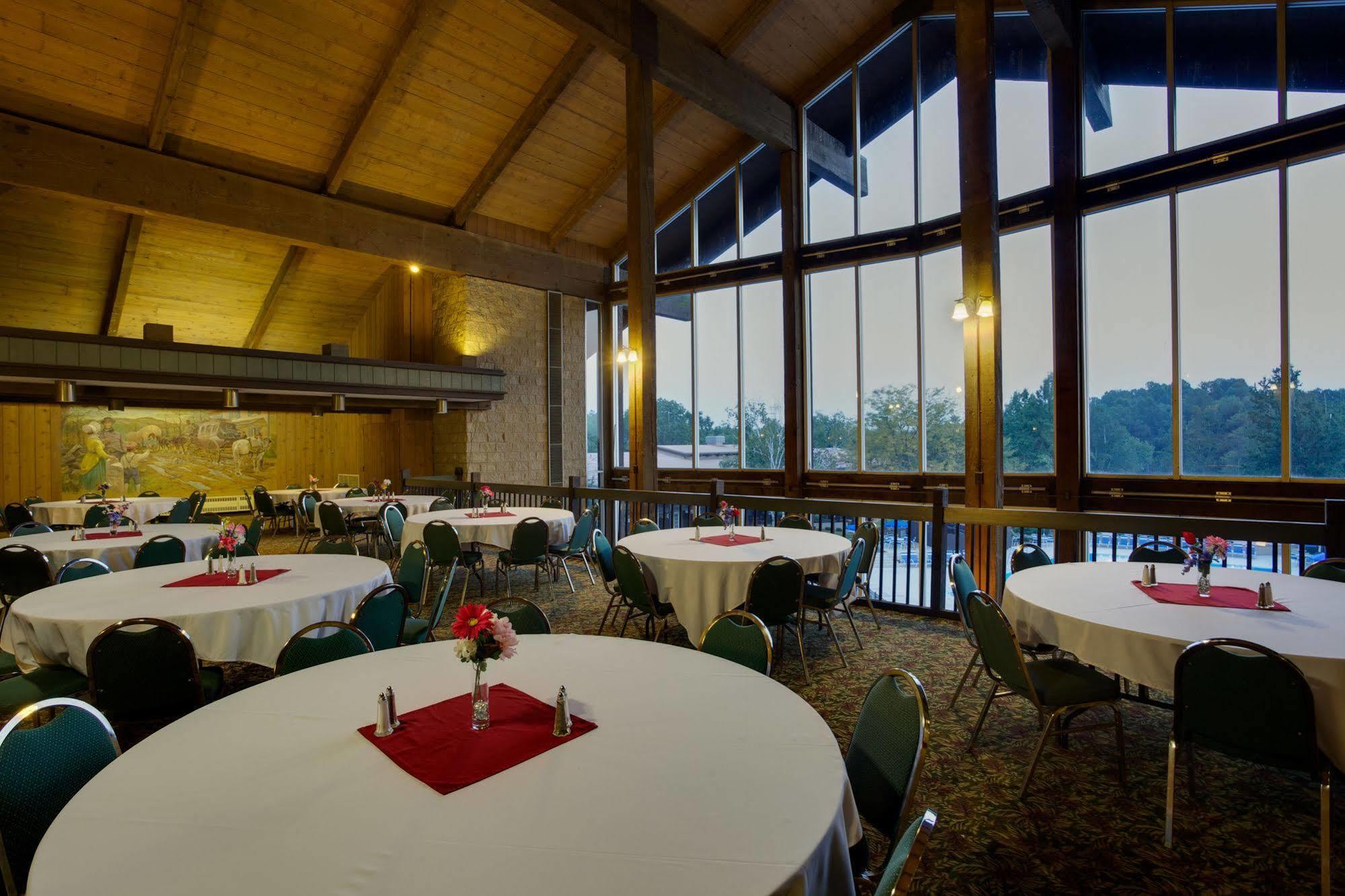 Salt Fork State Park Lodge And Conference Center Cambridge Bagian luar foto