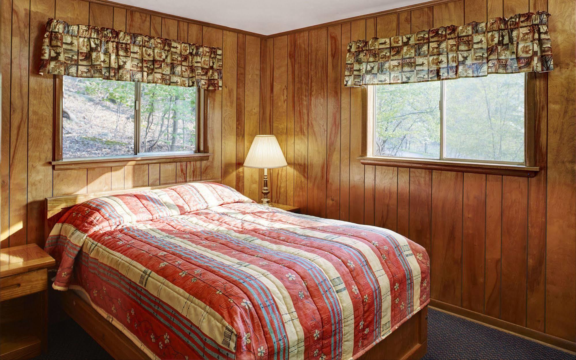 Salt Fork State Park Lodge And Conference Center Cambridge Bagian luar foto